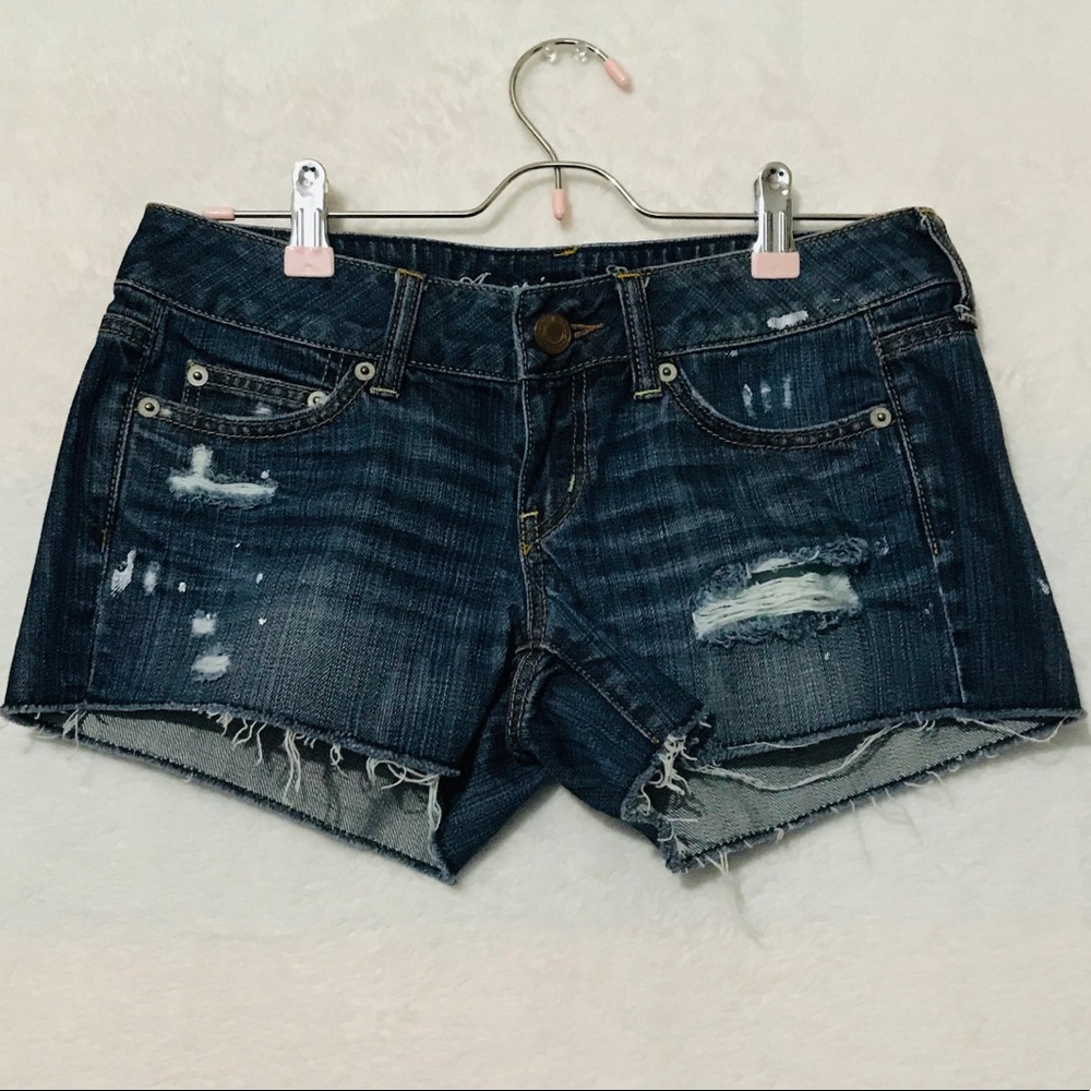 AMERICAN EAGLE Jean Distressed Raw Hem Shorts